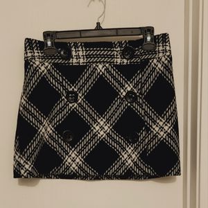 NWT ADORABLE MINI TARTAN SKIRT EXPRESS SIZE 6